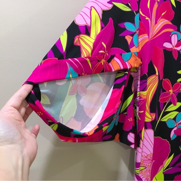 New  Trina Turk SOLAR FLORAL TUNIC SWIM COVER UP Dress Beach Resort Cruise SZ M - Picture 3 of 7